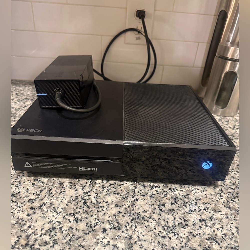 XBOX One Gaming Console - Picture 8 of 10